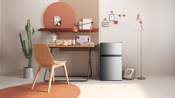 Hisense 3.1-cu ft Mini Fridge with Freezer ( Silver ) ENERGY STAR