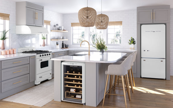 UNIQUE Classic Retro 17.7-cu ft Counter-Depth Bottom-Freezer Refrigerator with Ice Maker ( Marshmallow White ) ENERGY STAR Certified